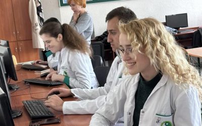 Студенти та студентки “Монади” опановують найсучасніший електронний засіб для медичної інформаційної системи Doctor Eleks