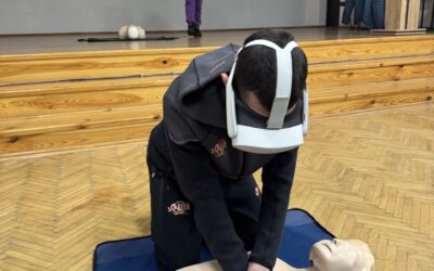 Студенти коледжу “Монада” проходять навчання з використанням VR-технологій