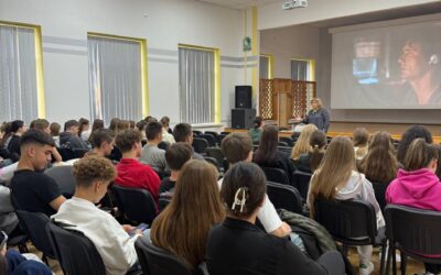 Фільмотренінг за стрічкою “Їсти, молитися, кохати”.