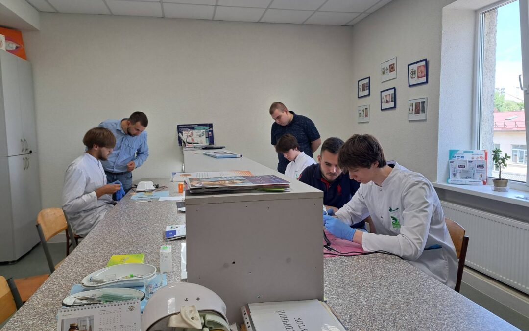 Директорський контроль практичних навичок у гігієністів зубних ЛМФК “Монада”